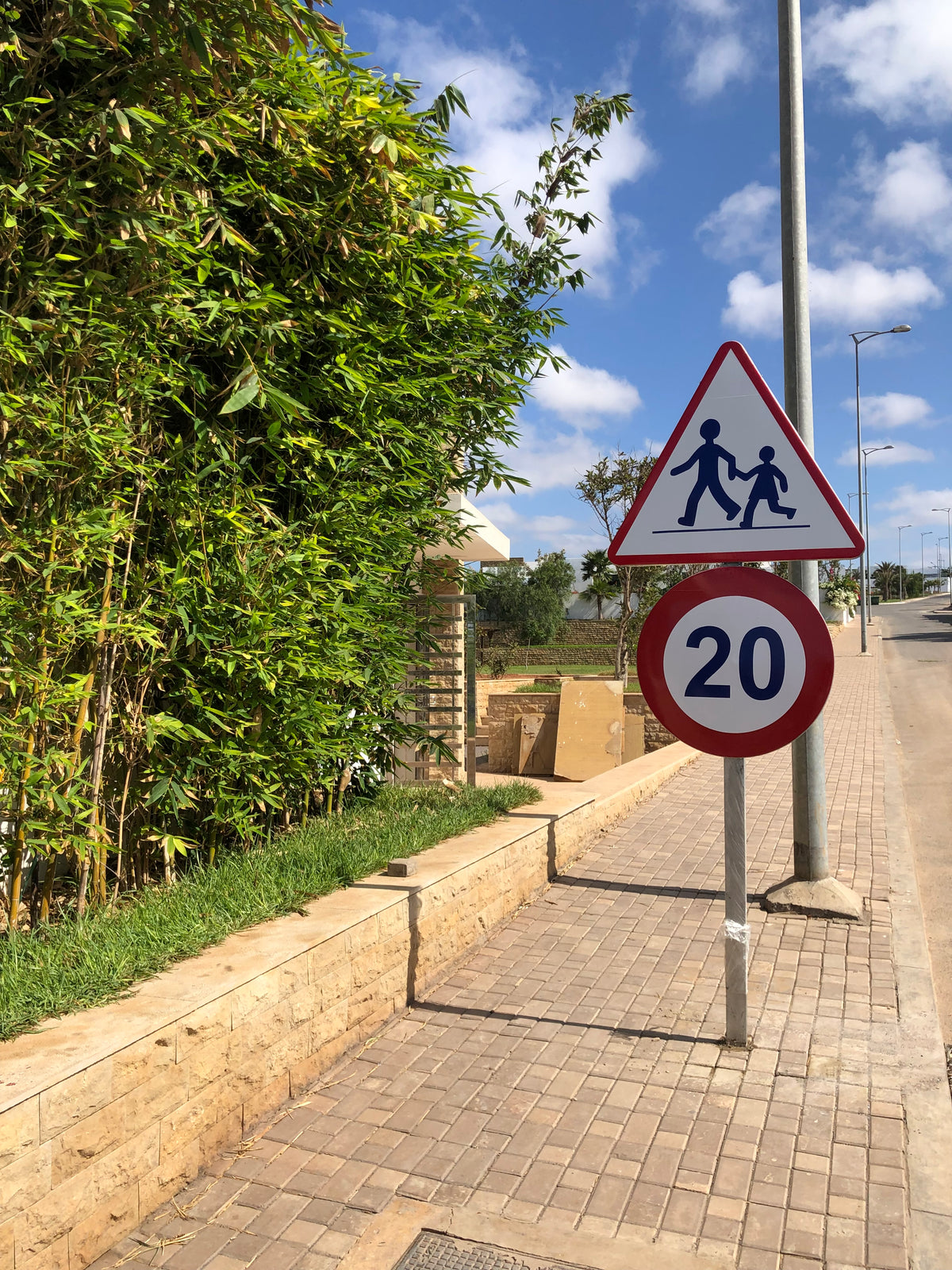 Signalisation routière permanente